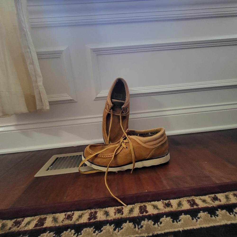 Tan Suede Chukka Boots with Crepe Sole